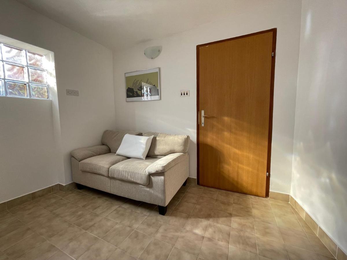 Holiday Home Noeli & Diego Karlobag Luaran gambar