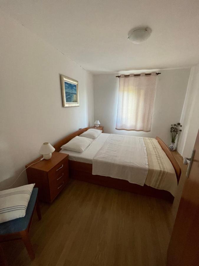 Holiday Home Noeli & Diego Karlobag Luaran gambar