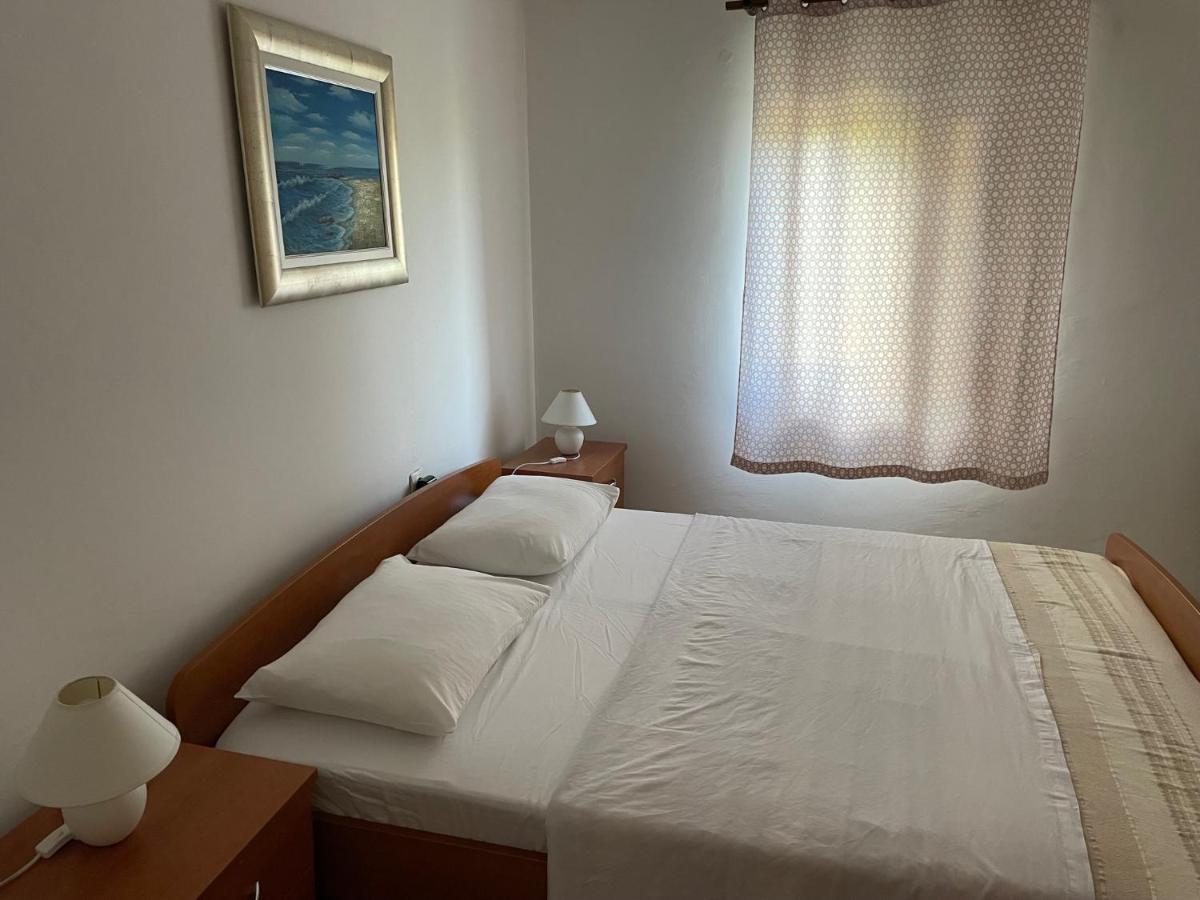 Holiday Home Noeli & Diego Karlobag Luaran gambar